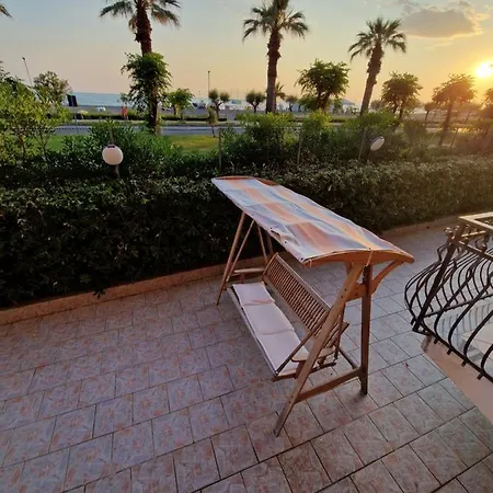 Sound Of The Sea Apartment *